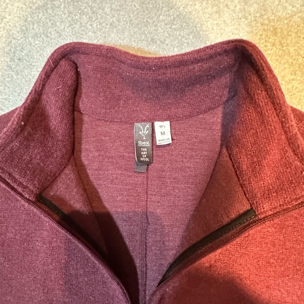 Women’s Ibex Merino Wool Full Zip Vest Burgundy sz M - Picture 2 of 5